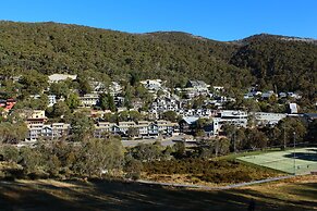 Kasees Apartments & Mountain Lodge