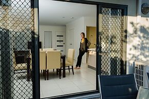 Gladstone Heights Executive Apartments