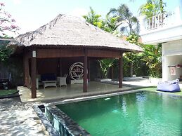 The Island Hotel Bali - Hostel