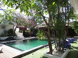 The Island Hotel Bali - Hostel