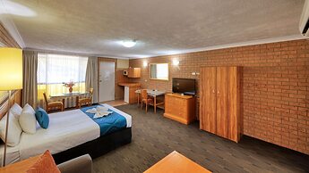 James Street Motor Inn