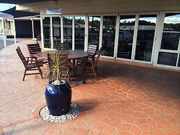 James Street Motor Inn