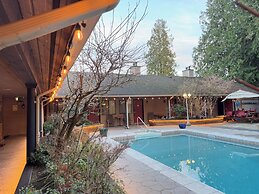 Sunshine Lodge