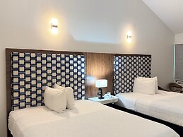 Sunshine Lodge