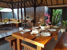 Gili Exotic Villas