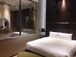 Crafa Harbour Hotel