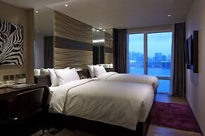 Crafa Harbour Hotel