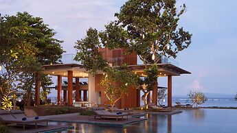 Maya Sanur Resort & Spa