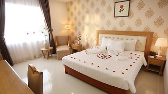 Royal Family Hotel Da Nang