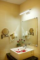 Royal Family Hotel Da Nang