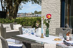 Loosdrecht Rien van den Broeke Village