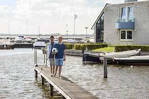 Loosdrecht Rien van den Broeke Village