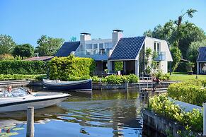 Loosdrecht Rien van den Broeke Village