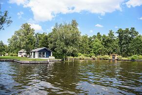 Loosdrecht Rien van den Broeke Village