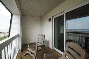 Snyder's Shoreline Inn