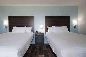 Snyder's Shoreline Inn