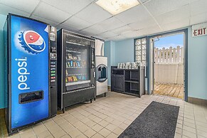 Snyder's Shoreline Inn