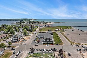 Snyder's Shoreline Inn