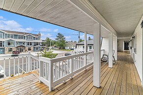 Snyder's Shoreline Inn