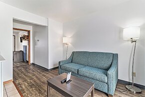 Snyder's Shoreline Inn