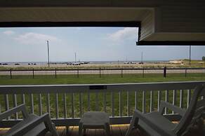 Snyder's Shoreline Inn