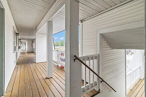 Snyder's Shoreline Inn