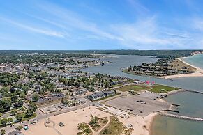 Snyder's Shoreline Inn