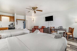 Snyder's Shoreline Inn