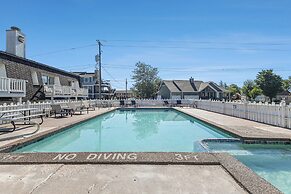 Snyder's Shoreline Inn