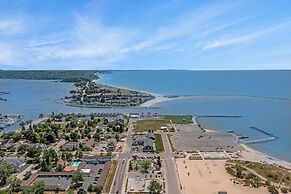 Snyder's Shoreline Inn