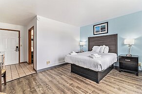 Snyder's Shoreline Inn