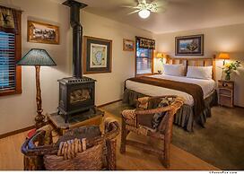 Franciscan Lakeside Lodge