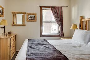 Franciscan Lakeside Lodge