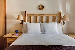 Franciscan Lakeside Lodge