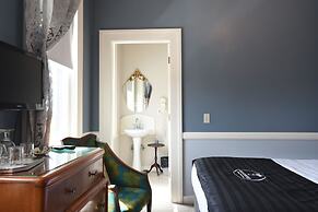 The Old Courthouse Inn