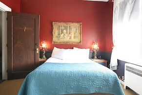 The Old Courthouse Inn