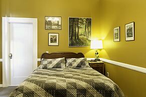 The Old Courthouse Inn