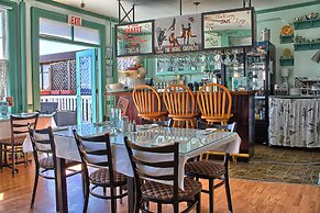 The Old Courthouse Inn