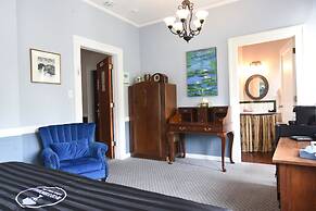 The Old Courthouse Inn