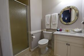 The Old Courthouse Inn