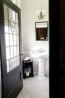 The Old Courthouse Inn