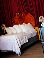 The Old Courthouse Inn