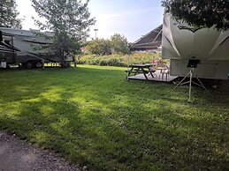 Franklin Motel & Trailer Park