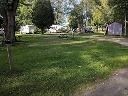 Franklin Motel & Trailer Park