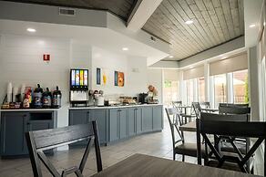 Twin Mountain Inn & Suites