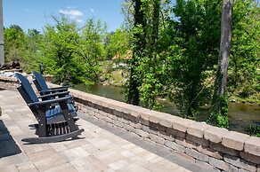 Twin Mountain Inn & Suites