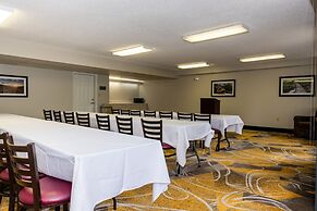 Twin Mountain Inn & Suites