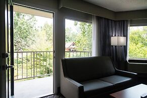 Twin Mountain Inn & Suites