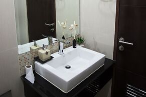 BBG Seaside Luxurious Service Apartment