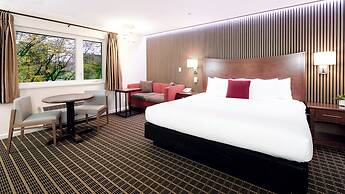 Gibsons Garden Hotel